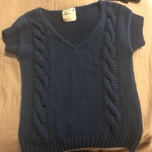 Short sleeve v neck sweater